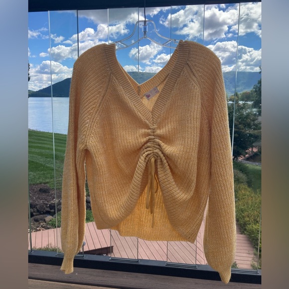 Ruched Cropped Sweater / Medium / Yellow Adjustable - Picture 8 of 9